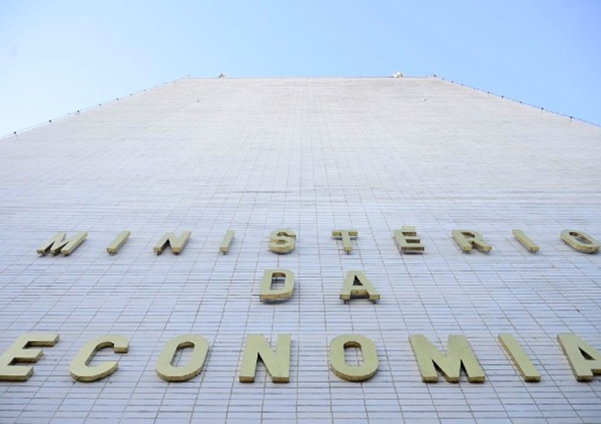 Comitê reduz imposto de importação de 13 produtos