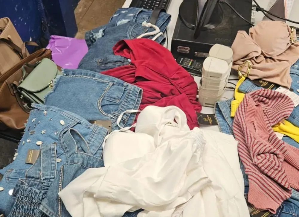Três mulheres são flagradas com produtos furtados em loja no centro de Livramento
