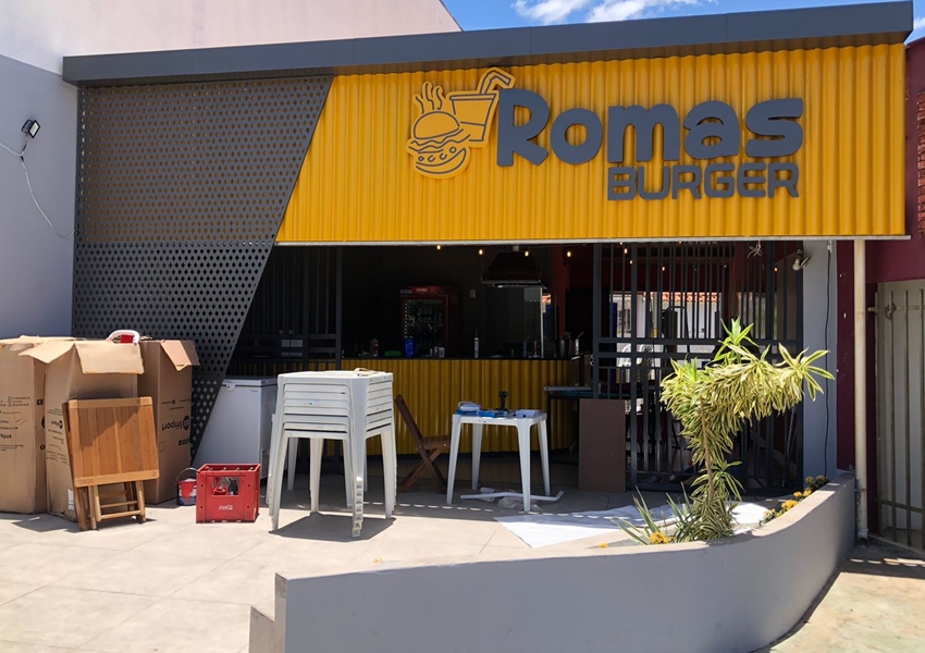 Livramento: Reinauguração do Romas Burguer acontecerá nesta sexta-feira (14) com show de Lukão do Piseiro