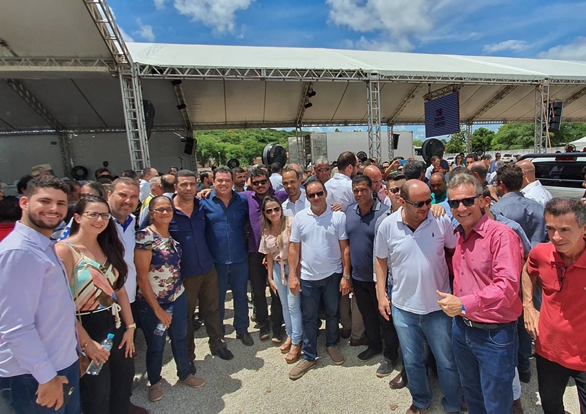 Deputado Marquinho Viana acompanha Rui Costa no município de Brumado