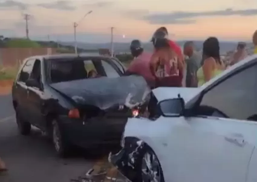 Motorista perde a vida em colisão entre dois veículos