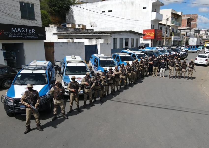 Operação Iaguará cumpre 12 mandados e conduz cinco suspeitos