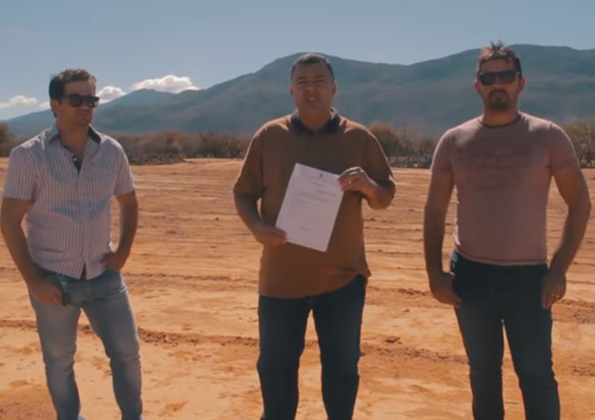Prefeito de Livramento entrega ordem de serviço para construção de colégio em Itanagé e bairro Jurema