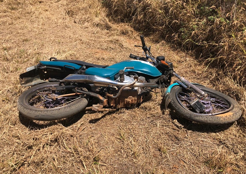 Livramento: Caminhonete perde freio e atinge motocicleta próximo ao Bairro Beira Rio