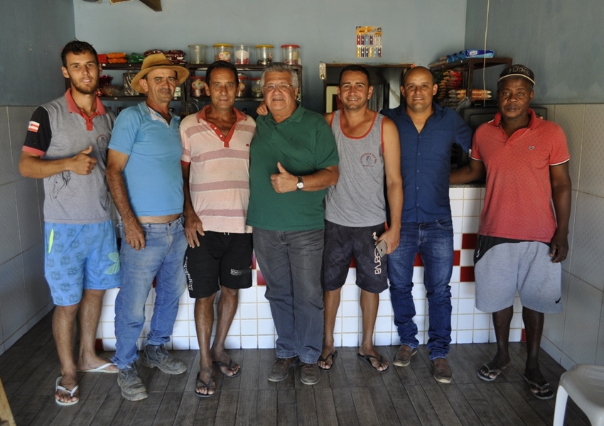 Livramento: Deputado Bacelar visita comunidades, duas delas contempladas com Praças