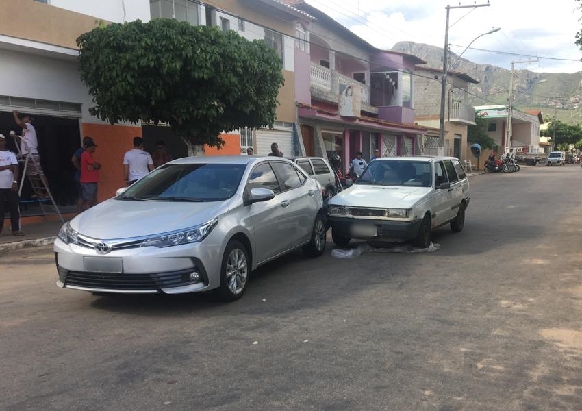 Livramento: Motorista com sinais de embriaguez provoca acidente na Avenida Presidente Vargas