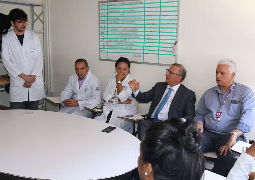 Médicos paralisam atendimento ao Planserv em toda a Bahia