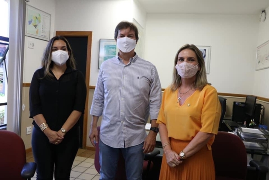 Ivana assegura cerca de R$ 1 milhão para pavimentação de ruas em Lençóis