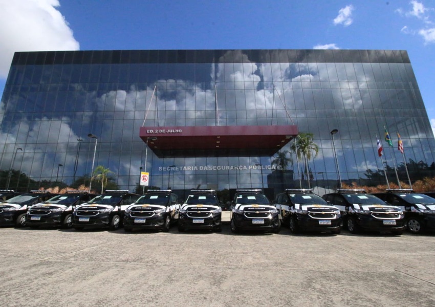  Polícia Civil recebe viaturas com nova identidade visual