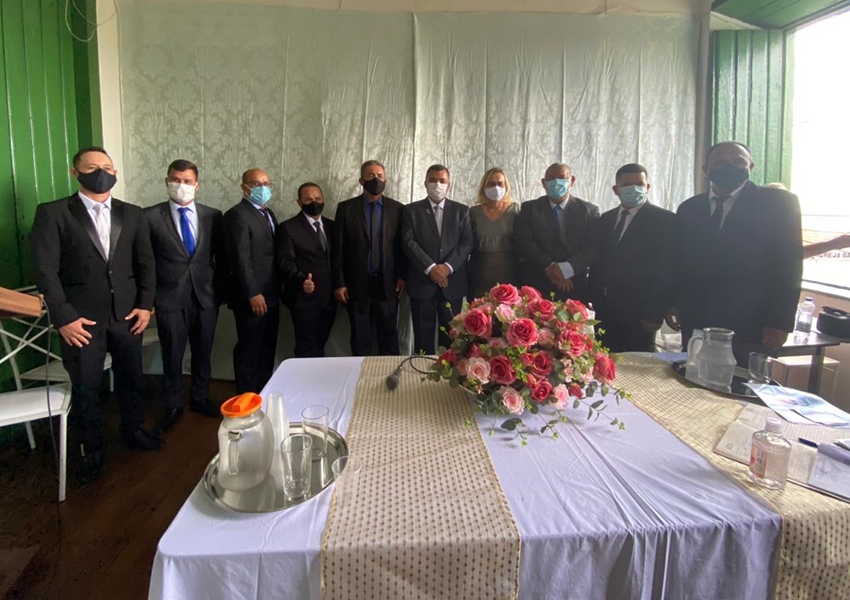 Prefeito, vice-prefeita e vereadores são empossados em Livramento