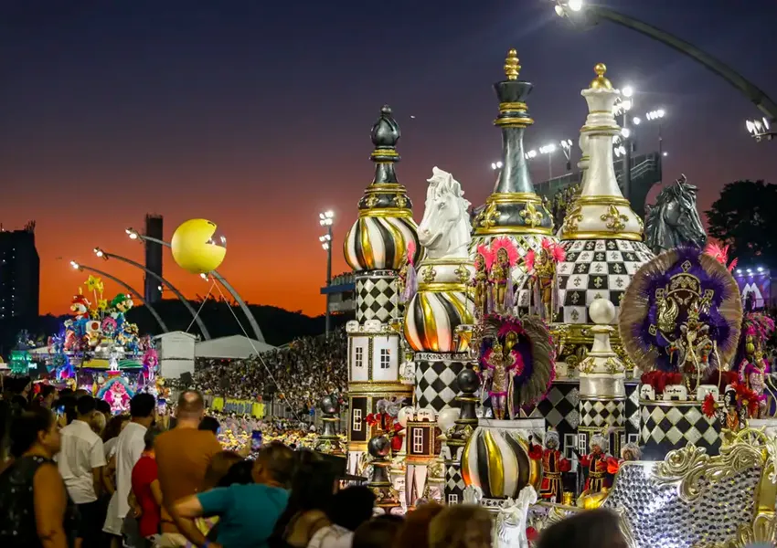 Rosas de Ouro é campeã do Carnaval de São Paulo 2025 em empate técnico com Tatuapé
