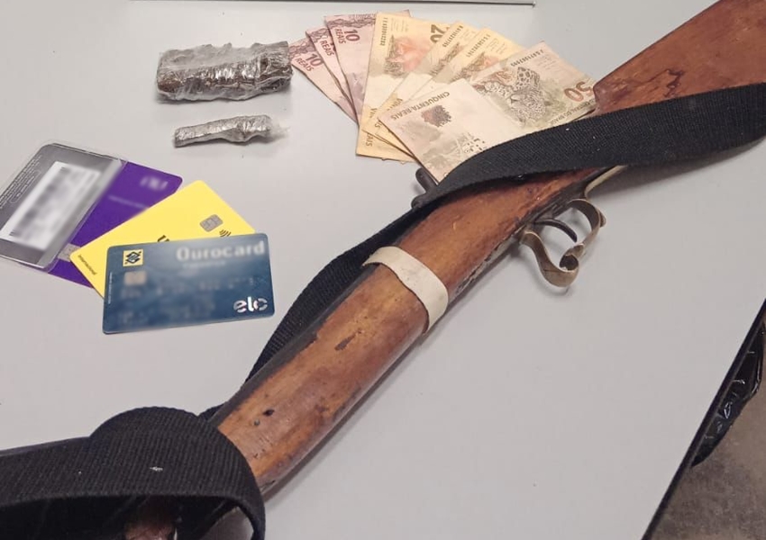 Livramento: Homem é preso por tráfico de drogas e Posse Ilegal de Arma de Fogo
