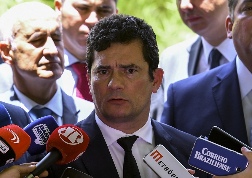 Moro ataca Lula e declara apoio a Bolsonaro no 2º turno