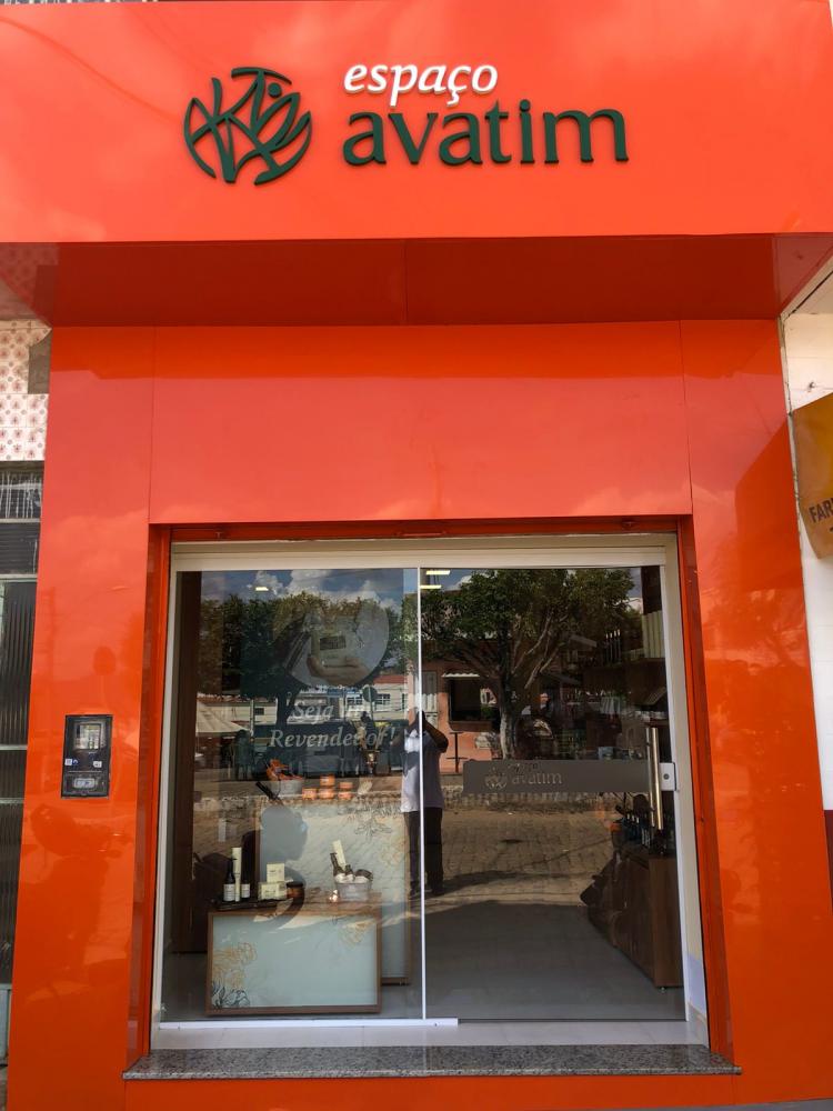 Avatim celebra 3 meses de sucesso em Livramento: loja é referência em cuidados pessoais e essências únicas 