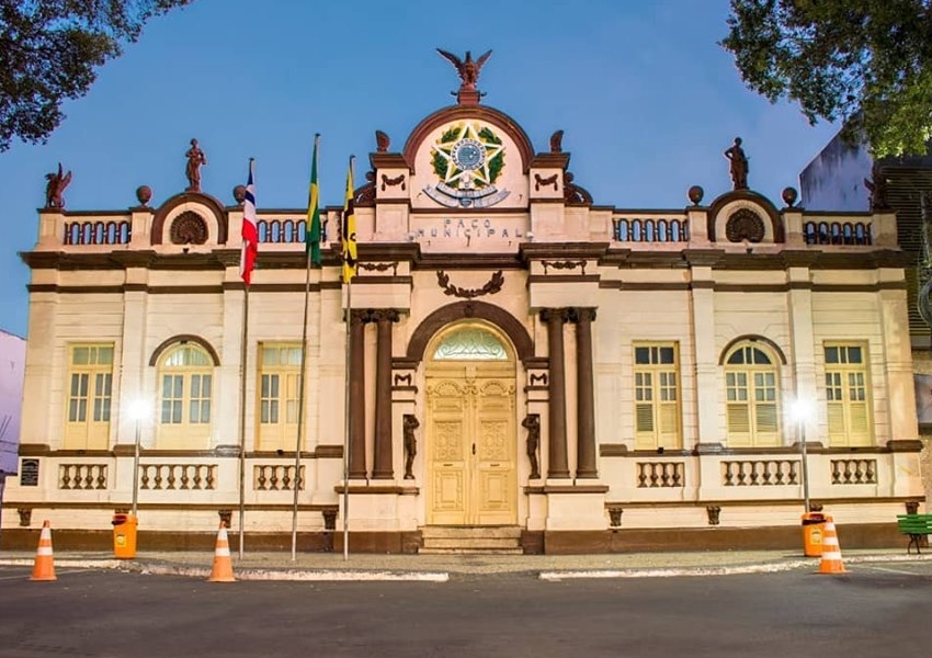 Cruz das Almas: Prefeitura adia aulas presenciais e proíbe festas e shows por causa da Covid