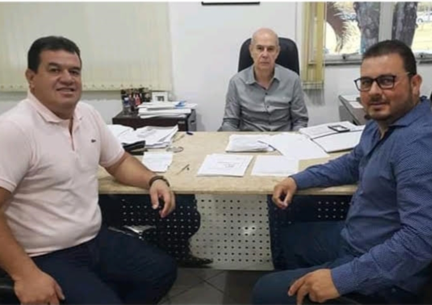 Deputado Marquinho Viana com e prefeito de Boquira, participam de audiência na CERB