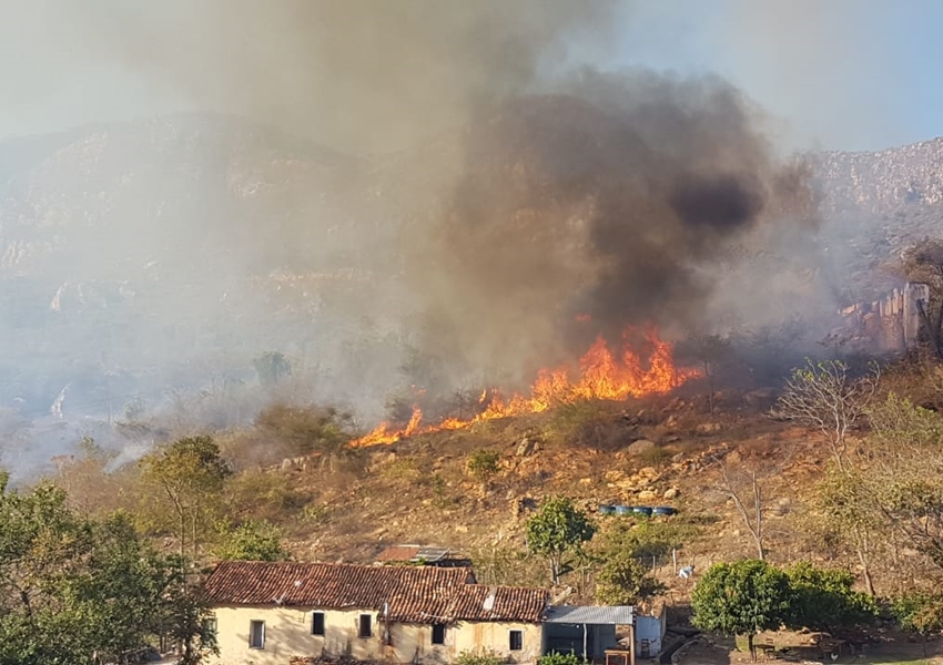 Livramento: Incêndio em Balneário Municipal atinge rede fibra óptica da Maxxnet