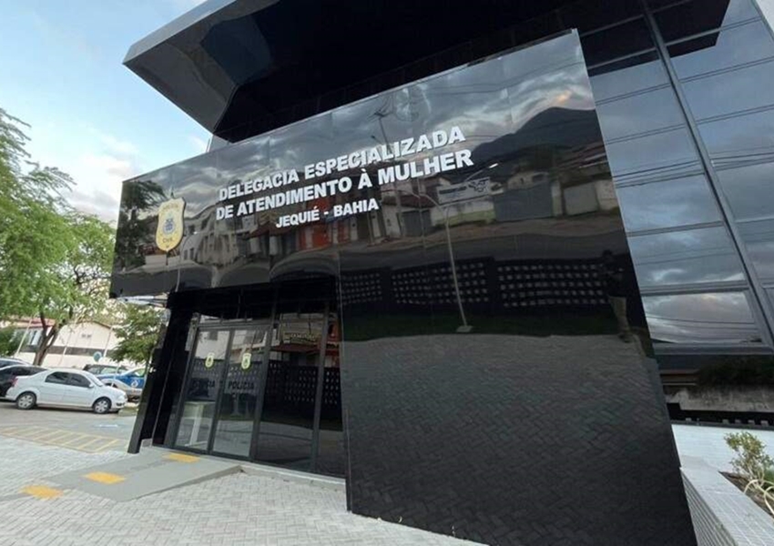 Homem acusado de 'golpe do amor' é preso em operação da DEAM em Jequié