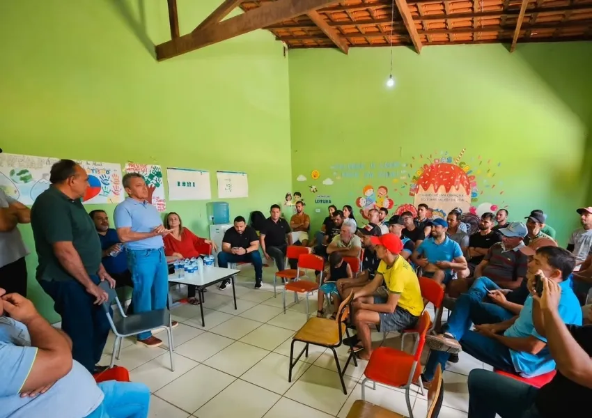 Reunião em Lourenço fortalece diálogo entre Charles Fernandes, prefeita Joanina e agricultores