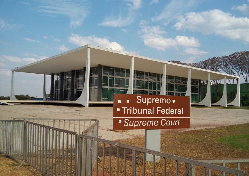 Maioria dos ministros do STF vota a favor de reajustar o próprio salário, que atingirá R$ 46 mil