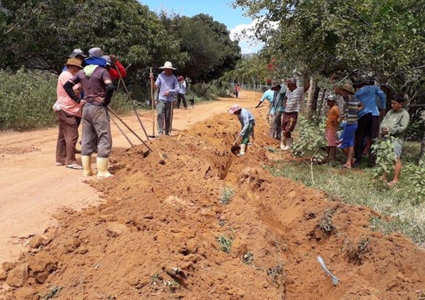 Livramento: Várzea de Dentro recebe nova adutora