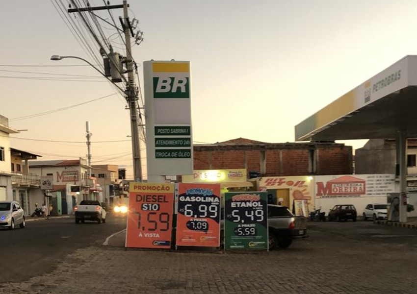 Rede de Postos de Combustíveis Sabrina de Livramento apresenta nova redução de valores