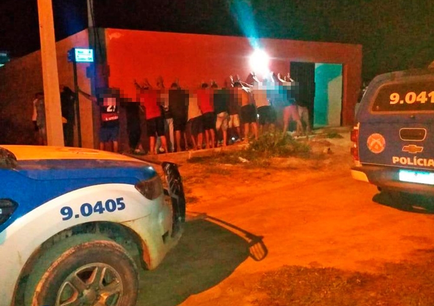 Oliveira dos Brejinhos: Polícia Militar é acionada e festa clandestina é encerrada