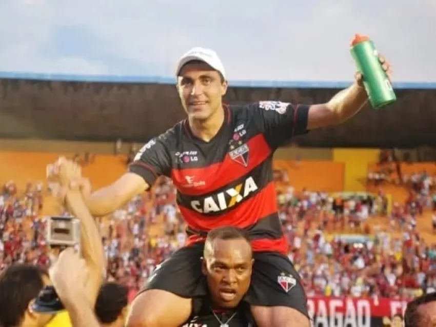 Ex-jogador do Atlético-GO morre aos 39 anos