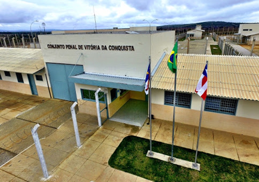 Idoso de 70 anos é preso acusado de estuprar quatro netas por anos