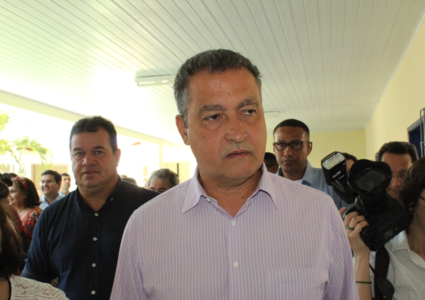 Rui decreta situação de emergência no Estado; Suspenso atendimento em SACs de seis cidades