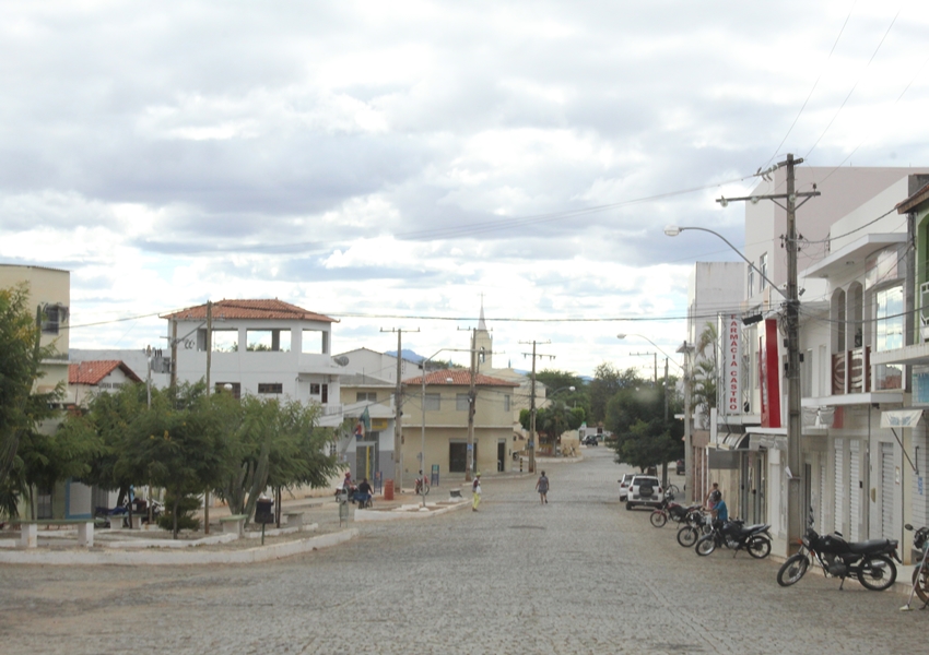Dom Basílio: Brumadenses são presas acusadas de furtar roupas em loja