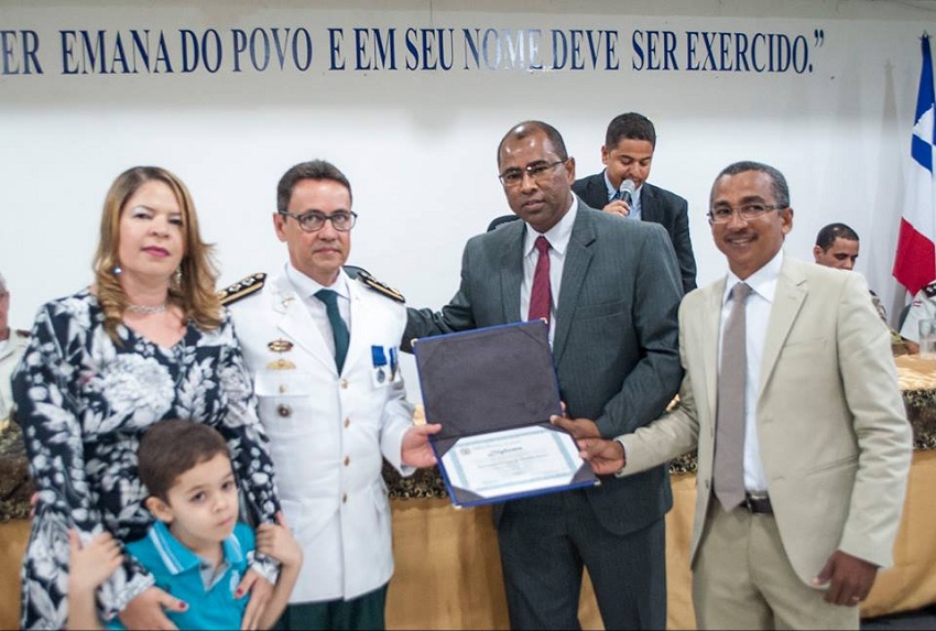 Major Raimundo Nonato recebe titulo de cidadão honorário de Jequié