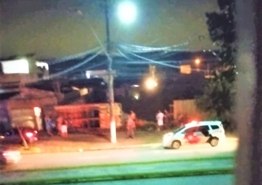 Mulher foge sem roupas após ser atacada por estuprador no litoral de SP e é resgatada por moradores