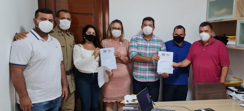 Projeto visando a implantação de um Subgrupamento do Corpo de Bombeiros é apresentado a Deputado e Prefeito de Livramento