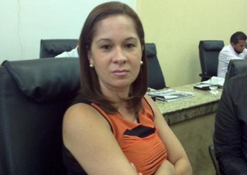 Secretária chama ACM Neto de covarde 'Traição sórdida e rasteira'