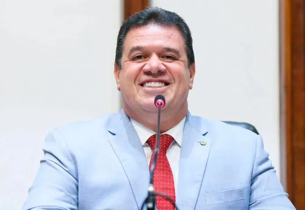 Deputado Marquinho Viana preside sessão de posse da presidente da ALBA, Ivana Bastos