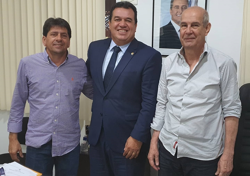 Deputado Marquinho Viana cobra poços artesianos para Aracatu