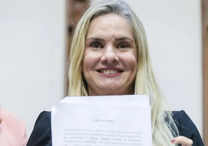 Agora é definitivo: Ivana Bastos é a primeira mulher, em 190 anos, a chefiar o Legislativo baiano