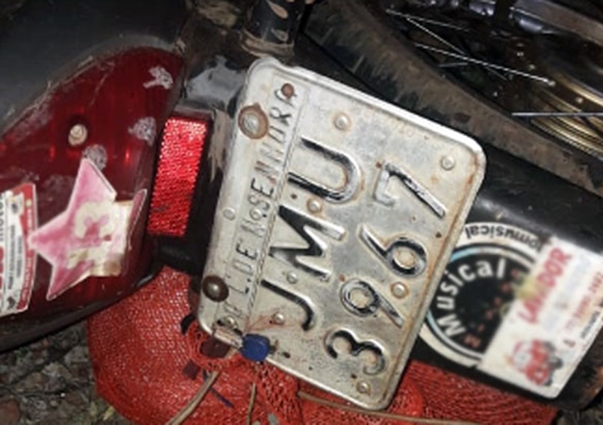 Motociclista de 51 anos morre após colisão entre moto e caminhão na BA-148, entre Livramento e Dom Basílio
