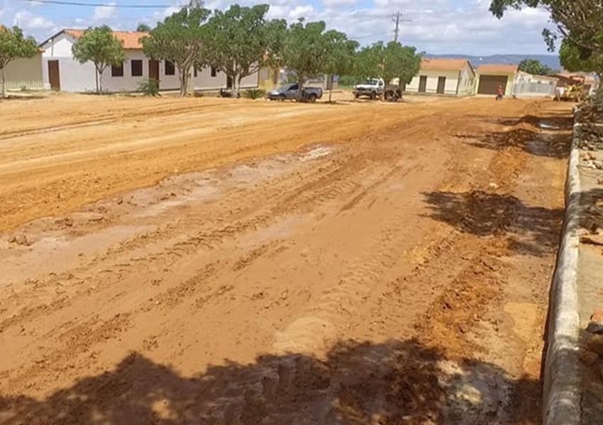 Obras de pavimentação asfáltica são iniciadas no Alto do Rosário em Dom Basílio