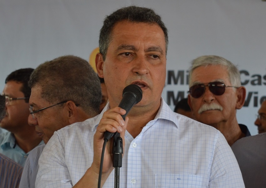 Rui anuncia edital para recuperar BA-148, em Dom Basílio, e libera recurso para equipamentos hospitalares