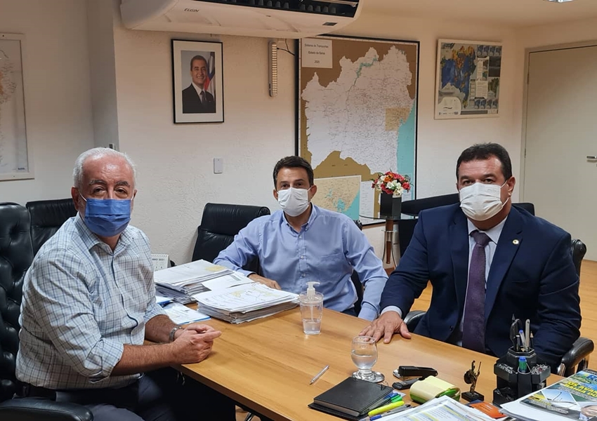 Deputado Marquinho Viana acompanha Prefeito de Rio de Contas durante agenda em Salvador
