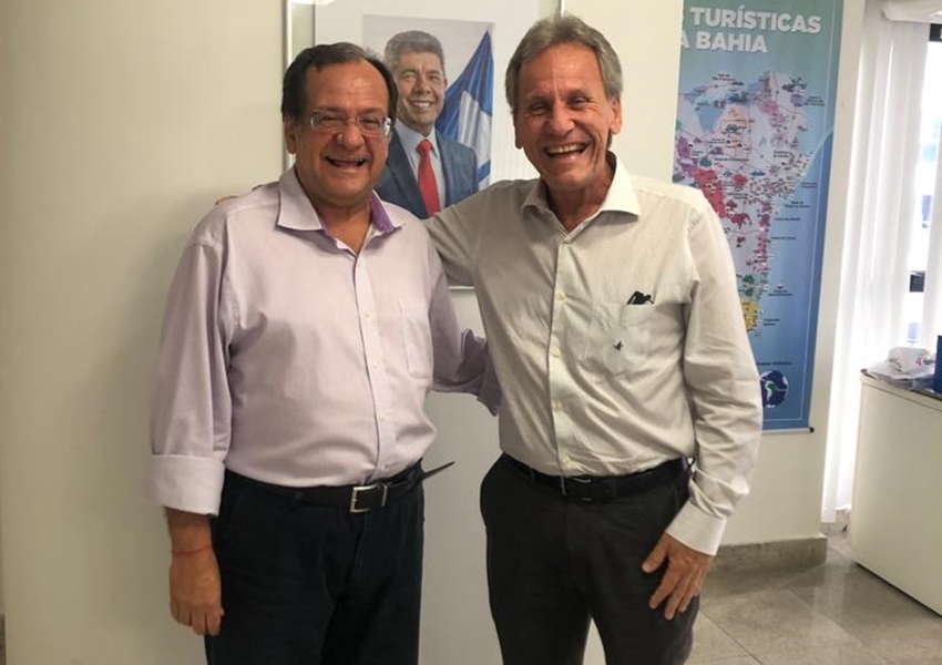 Prefeito de Dom Basílio participa de eventos importantes em Salvador