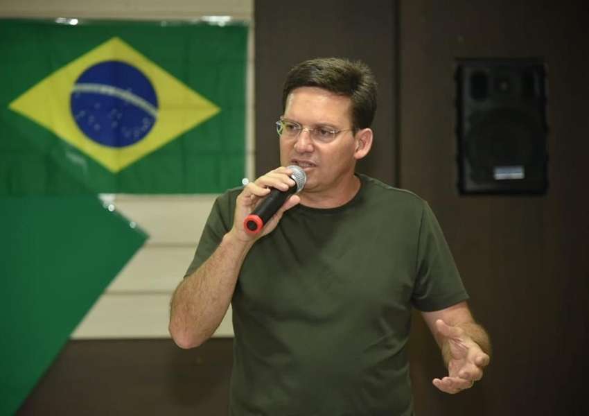 Roma confirma ida ao debate da TVE e critica ausência de ACM Neto: 'é o fujão da Bahia'