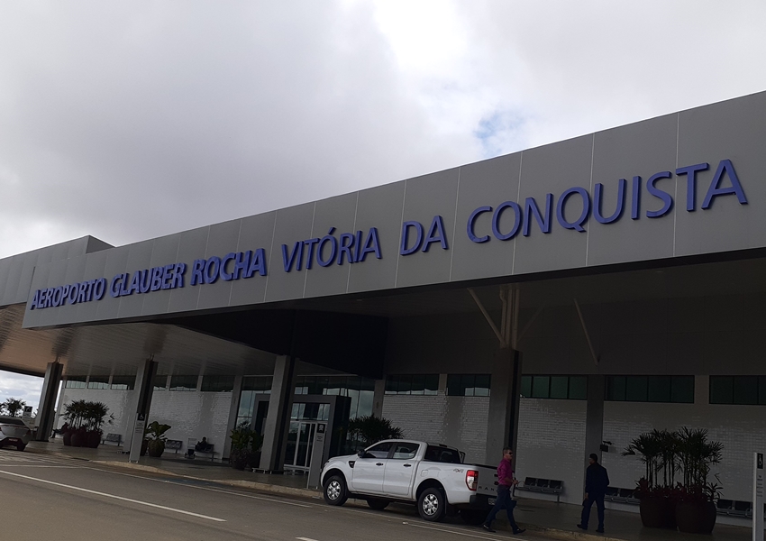 Aeroporto Glauber Rocha registra recorde histórico com mais de 44 mil passageiros em janeiro de 2023, segundo a SETUR