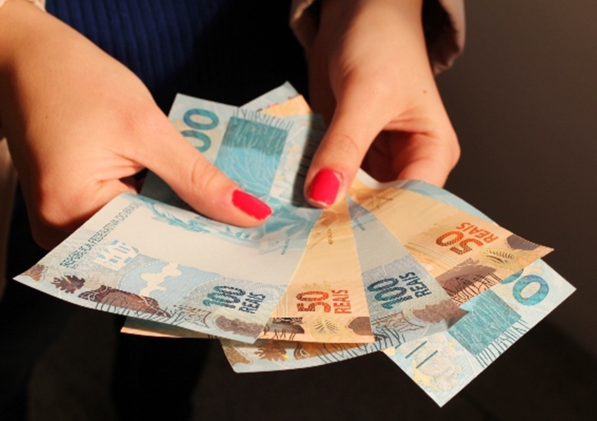 Pagamento do 13º salário deve injetar mais de R$ 12 bilhões na economia do estado
