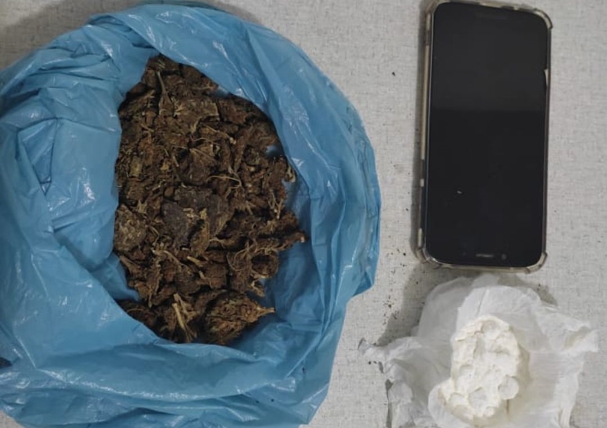 Homem é preso após dispensar sacola com drogas em Livramento
