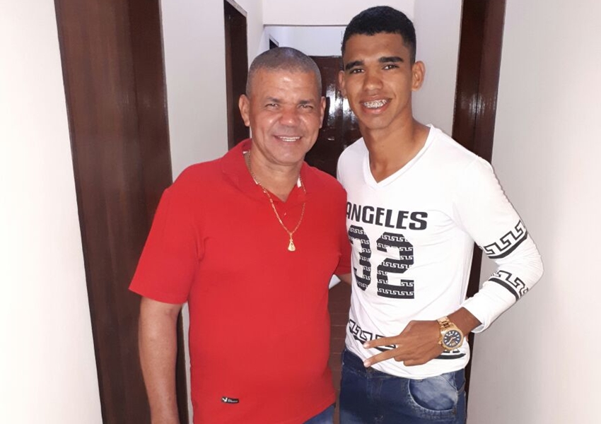 Esporte: Jovem morador de Livramento assina com clube alemão de futebol