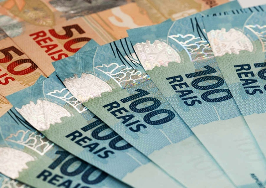 Aposentados podem começar a receber 2ª parcela do 13º salário nesta segunda (26)