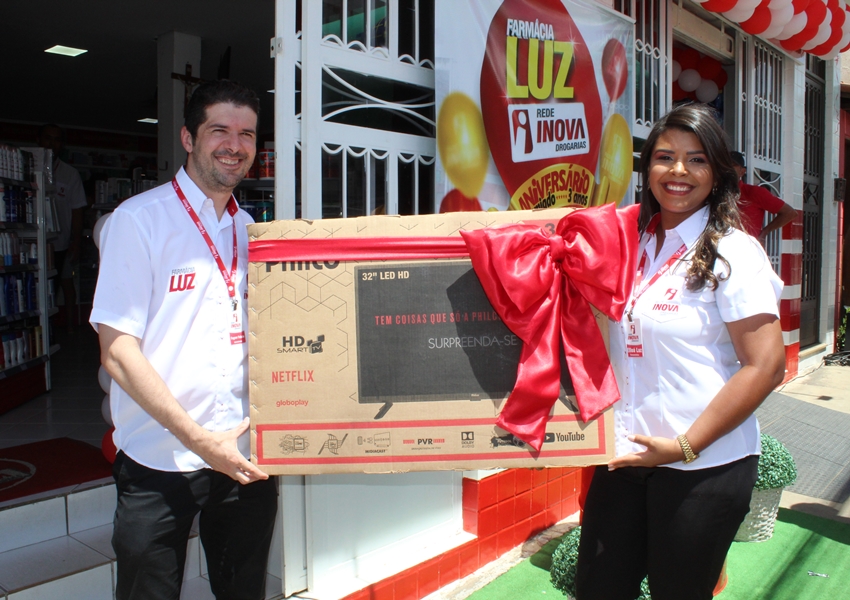 Farmácia Luz Rede Inova comemorou aniversário de 03 anos em grande estilo em Livramento